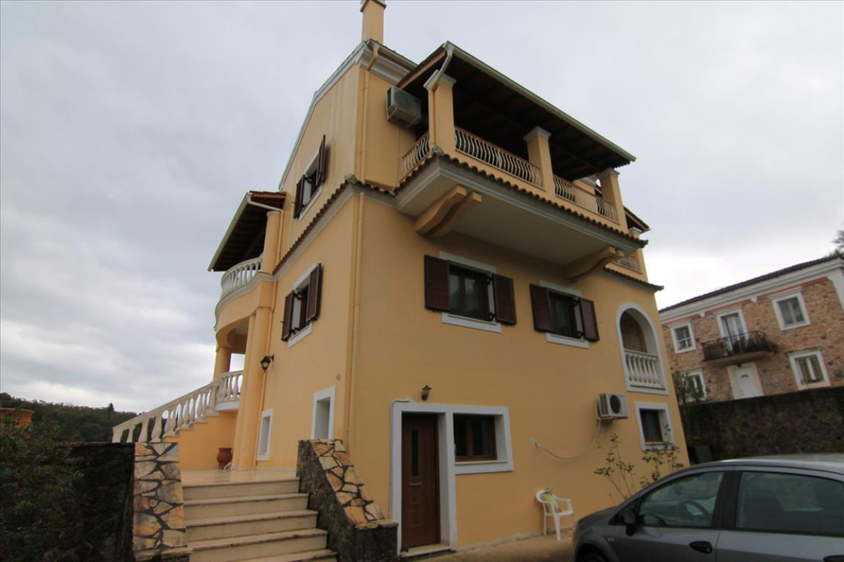 5 chambres villa à vendre à Corfu, Central Corfu and Diapontian Islands, Corfu, Ionian Islands, Peloponnese, Western Greece and the Ionian, Greece № 8225