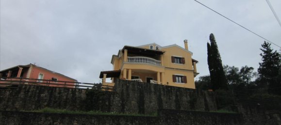 5 chambres villa à vendre à Corfu, Central Corfu and Diapontian Islands, Corfu, Ionian Islands, Peloponnese, Western Greece and the Ionian, Greece № 8225 4