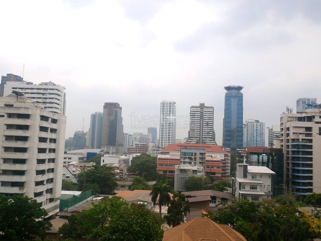 2 bedrooms Condo in Bangkok, Thailand No. 7623