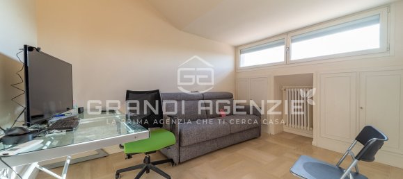 Квартира с 4 комнатами в Парма, Италия № 263465 15