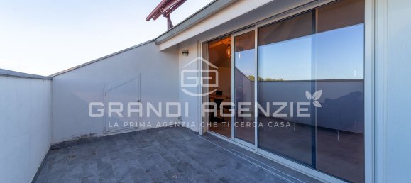 Квартира с 4 комнатами в Парма, Италия № 263465 4