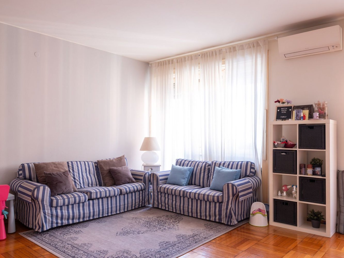 4 rooms Apartment in Milan, Italy No. 290538