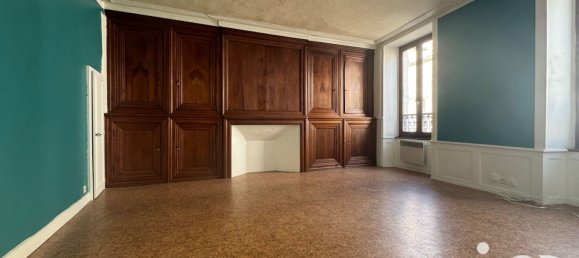 250m² Building in Laroquebrou, France No. 259263 2