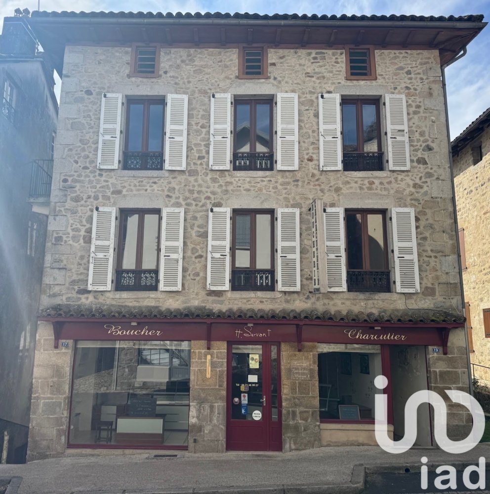 250m² Building in Laroquebrou, France No. 259263