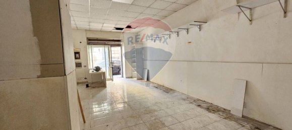 61m² Commercial property in Salerno, Italy No. 139028 22