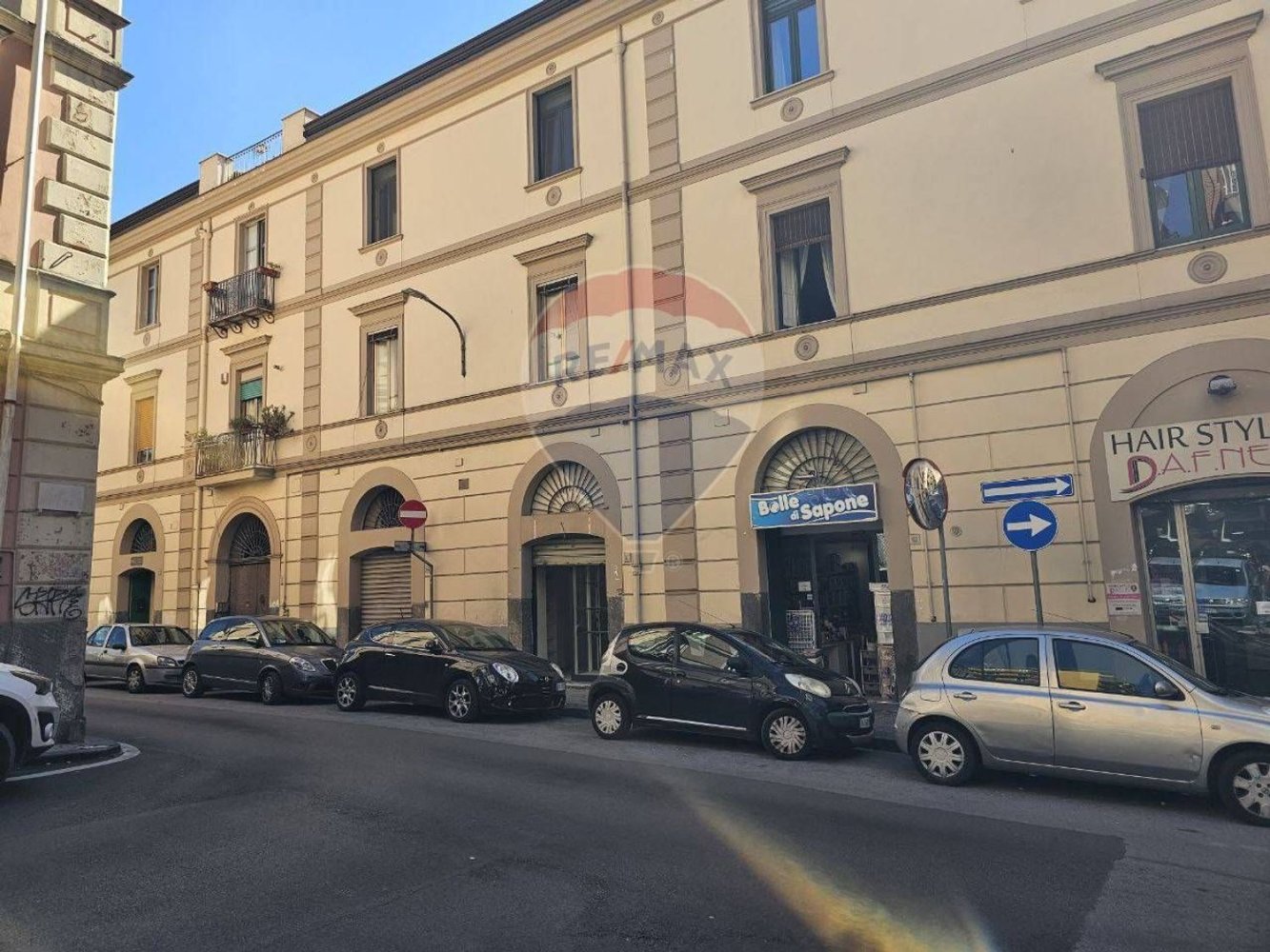 61m² Commercial property in Salerno, Italy No. 139028