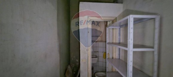 61m² Commercial property in Salerno, Italy No. 139028 11