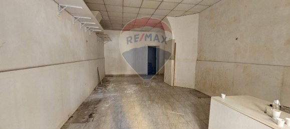 61m² Commercial property in Salerno, Italy No. 139028 20