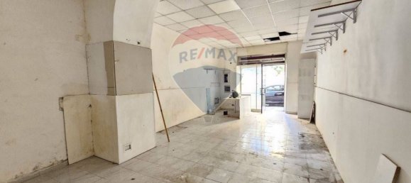 61m² Commercial property in Salerno, Italy No. 139028 21