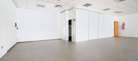 1 bedroom Commercial property in San Benedetto del Tronto, Italy No. 225008 7