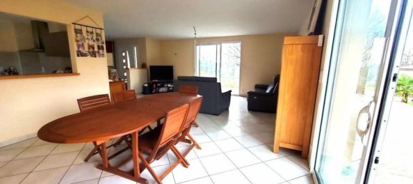 Casa de 3 dormitorios en Verneuil-sur-Vienne, France No. 304419 7