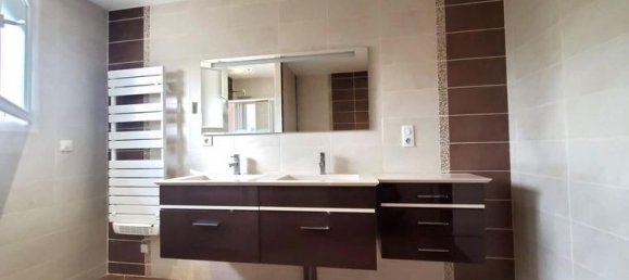 Casa de 3 dormitorios en Verneuil-sur-Vienne, France No. 304419 14