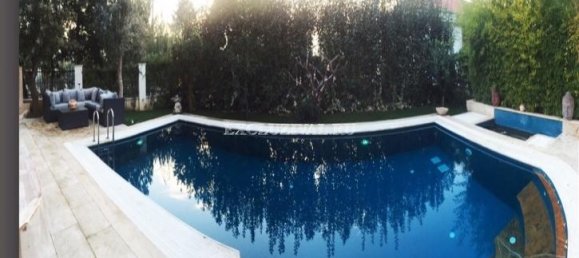 Villa 4+2 in Izmir, Turkey No. 28398 3