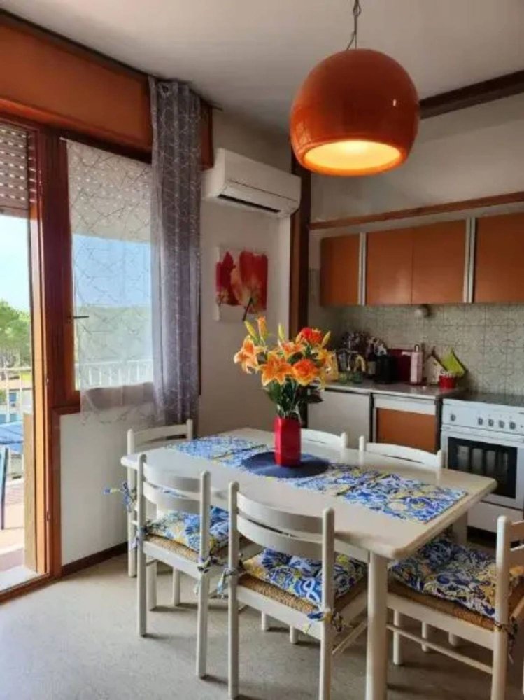 Apartamento de 4 habitaciónes en Udine, Italy No. 229680