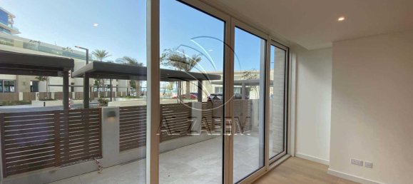 2 bedrooms Townhouse in Saadiyat Island, UAE No. 29177 2