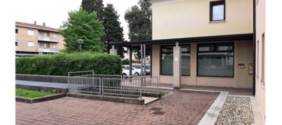 8 rooms Commercial property in Susegana, Italy No. 298626 2