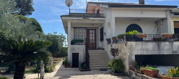 7-salle Villa à Aprilia, Italy No. 255772 3