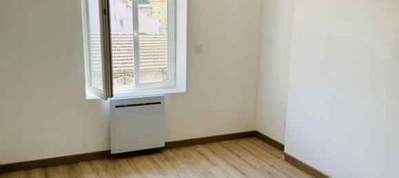 Квартира с 1 спальней в Сент-Этьен, Франция № 288824 3