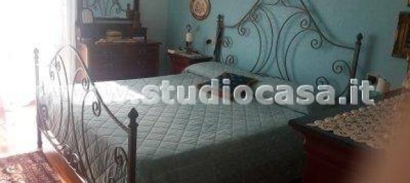 Вилла с 5 комнатами в Кротоне, Италия № 126022 7