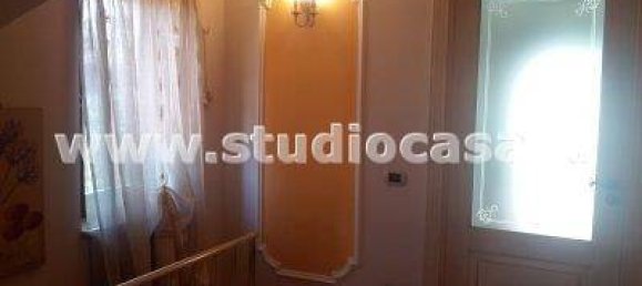 Вилла с 5 комнатами в Кротоне, Италия № 126022 6