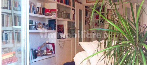 Apartamento de 2 dormitorios en Rome, Italy No. 8946 15