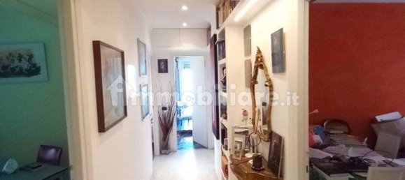 Apartamento de 2 dormitorios en Rome, Italy No. 8946 17