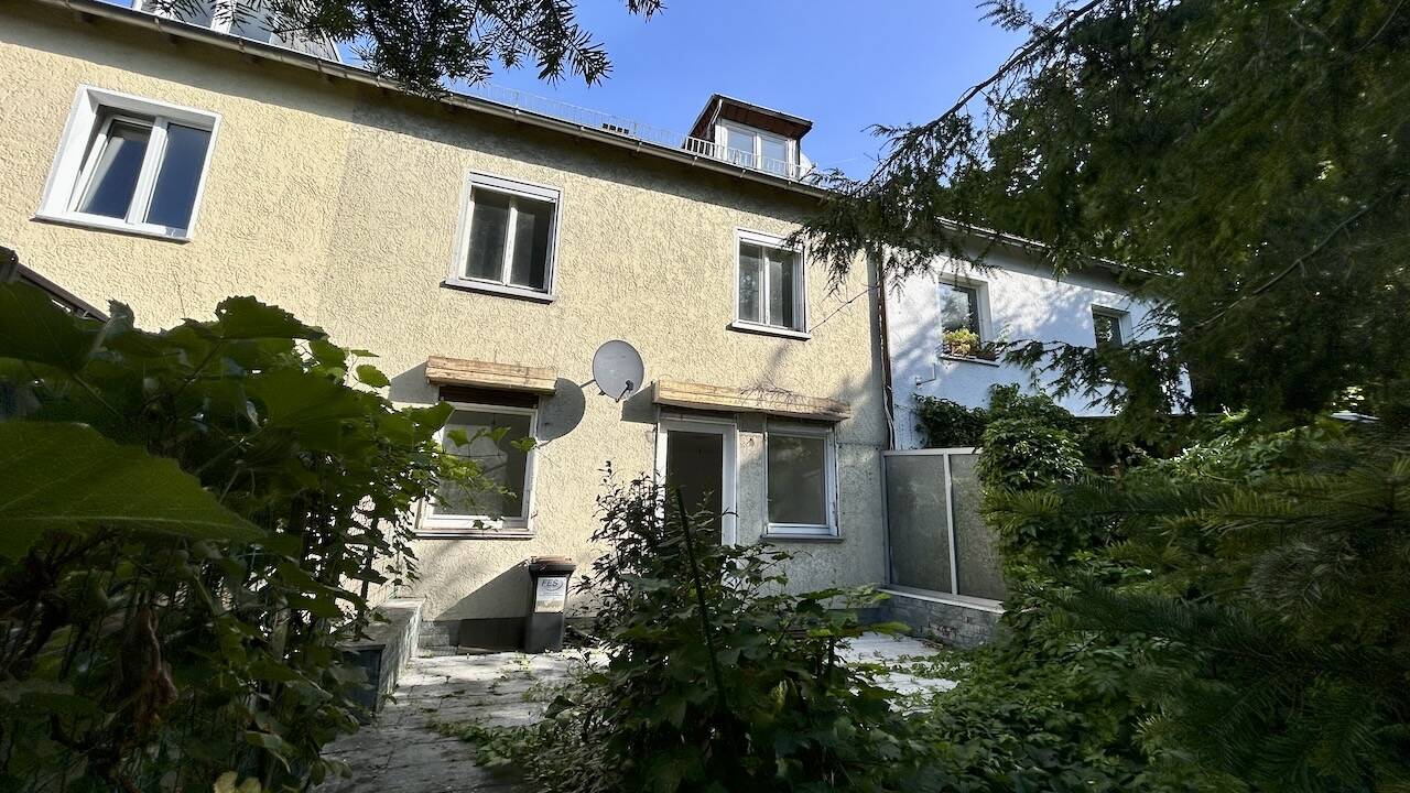 Adosado de 4 dormitorios en Frankfurt am Main, Germany No. 295138