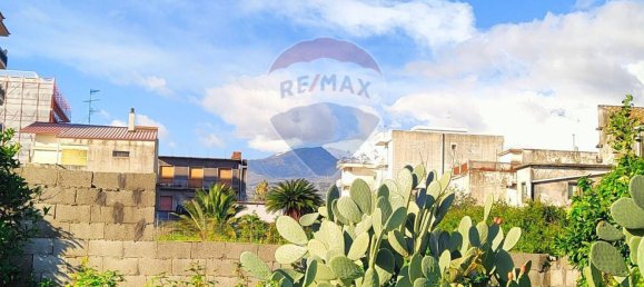 824m² Land in Giarre, Italy No. 72773 8