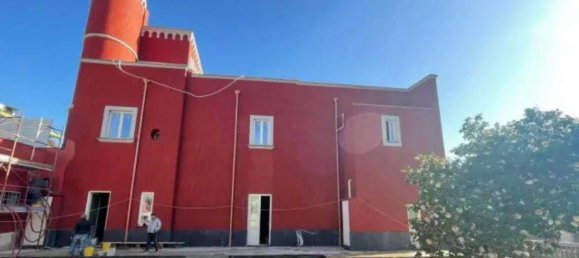 3-salle Appartement à Naples, Italy No. 89021 4