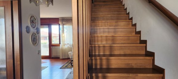 7 rooms House in Udine, Italy No. 224822 16