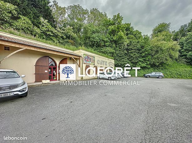 Propiedad comercial en Bressuire, France 340 m² No. 304615