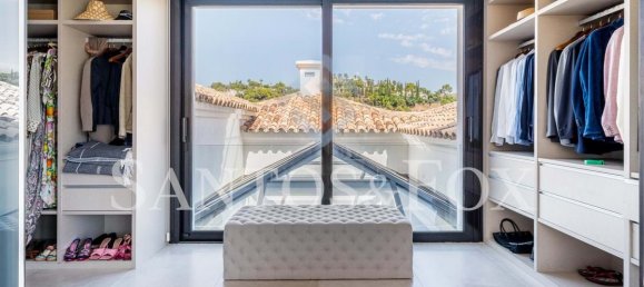 5 bedrooms Villa in El Madronal, Spain No. 31749 30