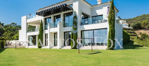 5 bedrooms Villa in El Madronal, Spain No. 31749 10