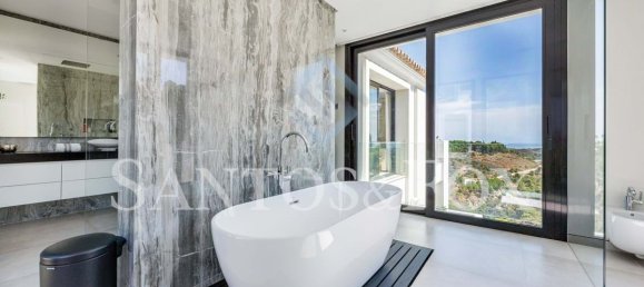 5 bedrooms Villa in El Madronal, Spain No. 31749 33