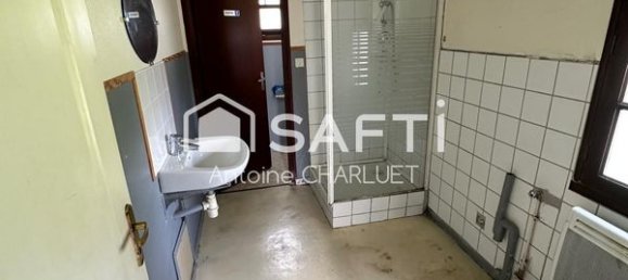 Casa de 3 dormitorios en Saint-Genou, France No. 67051 13