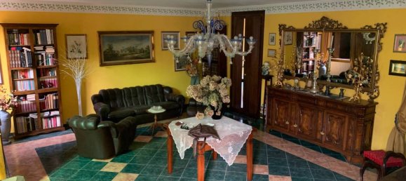 3 bedrooms Villa in Mede, Italy No. 8289 11