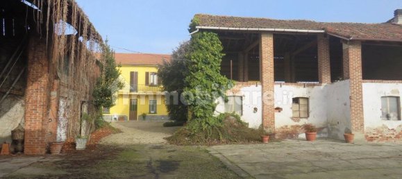 3 bedrooms Villa in Mede, Italy No. 8289 6