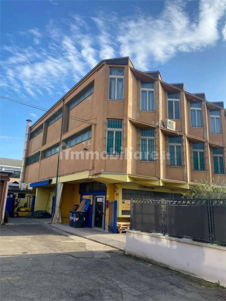 5 rooms Warehouse in Modena, Italy No. 398420