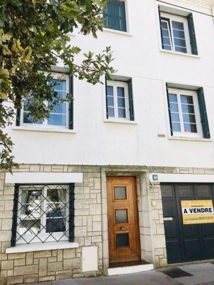 Дом с 4 спальнями в Руайан, Франция № 28911