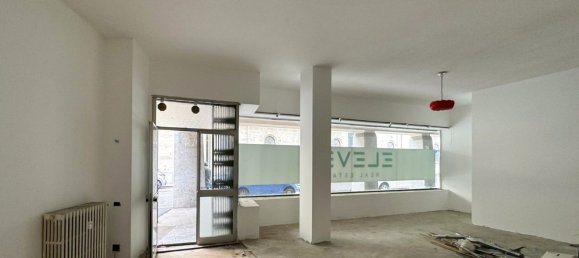 Gewerbliche Immobilie in Bergamo, Italy 220m², Nr. 187281 2