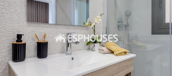 3 bedrooms Penthouse in Alicante, Spain No. 20219 33