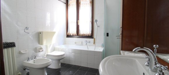 3 bedrooms Apartment in Lumezzane, Italy No. 381868 13