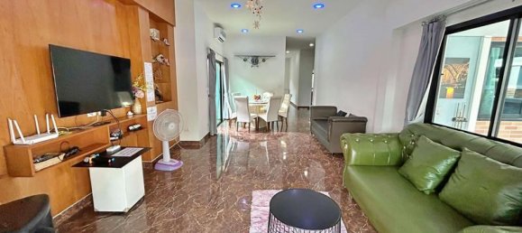 3 Schlafzimmer Haus in Pattaya, Thailand, Nr. 59229 3
