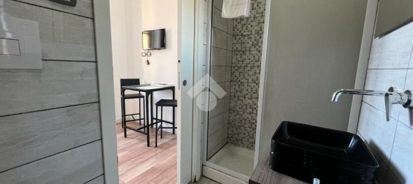 1-Zimmer Hotel in Naples, Italy, Nr. 61105 9