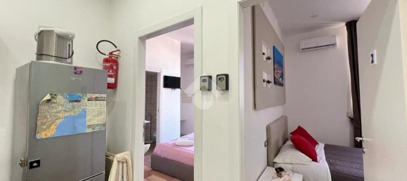 1-Zimmer Hotel in Naples, Italy, Nr. 61105 7