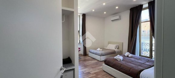 1-Zimmer Hotel in Naples, Italy, Nr. 61105 19