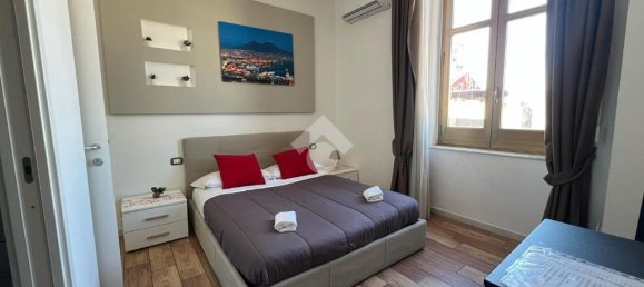 1-Zimmer Hotel in Naples, Italy, Nr. 61105 12