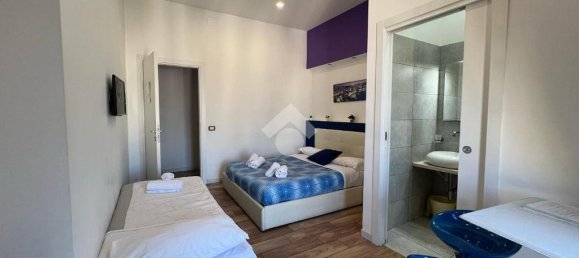 1-Zimmer Hotel in Naples, Italy, Nr. 61105 17