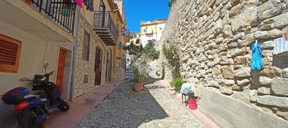 Casa de 2 habitaciónes en Termini Imerese, Italy No. 52303 23