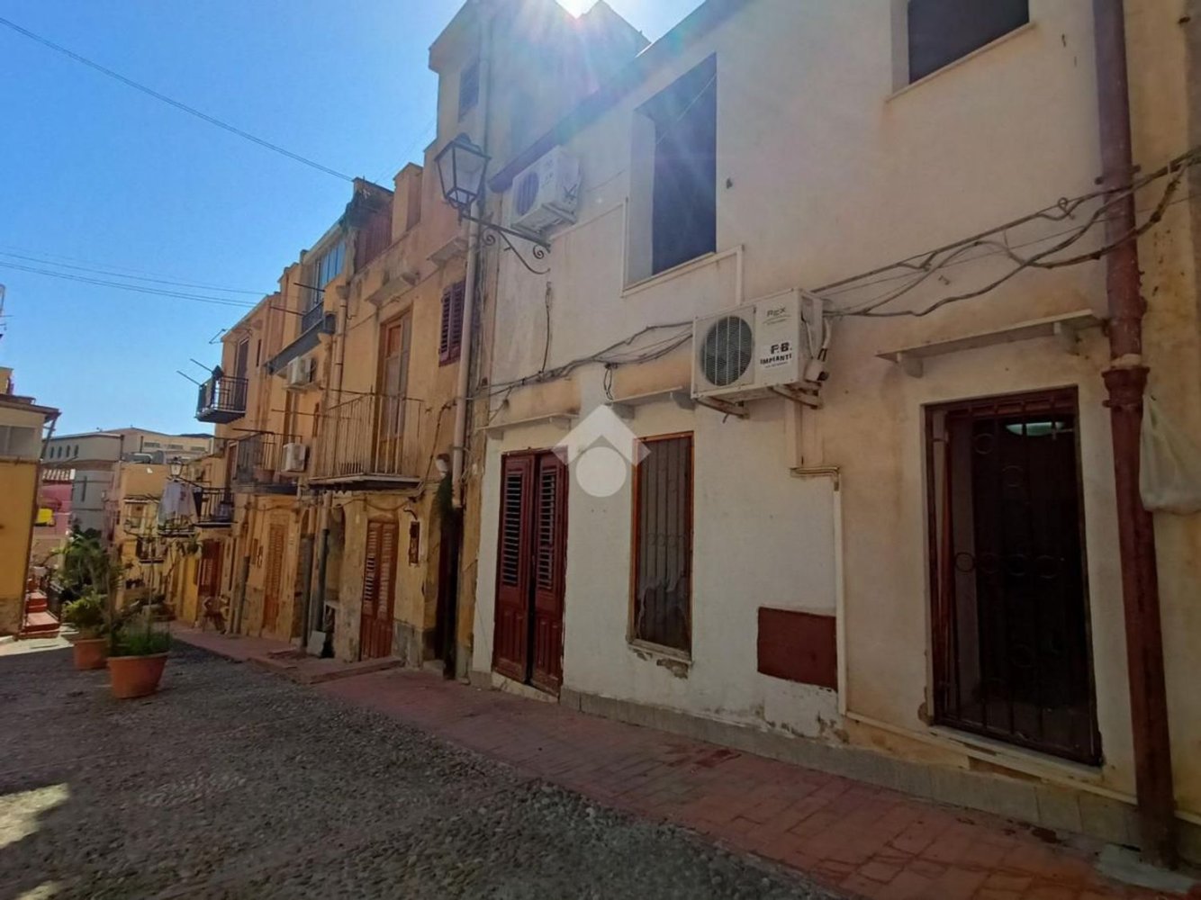 Casa de 2 habitaciónes en Termini Imerese, Italy No. 52303